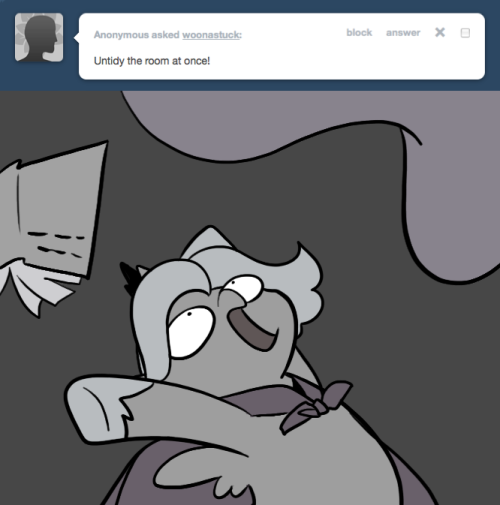 > Untidy the room at once!